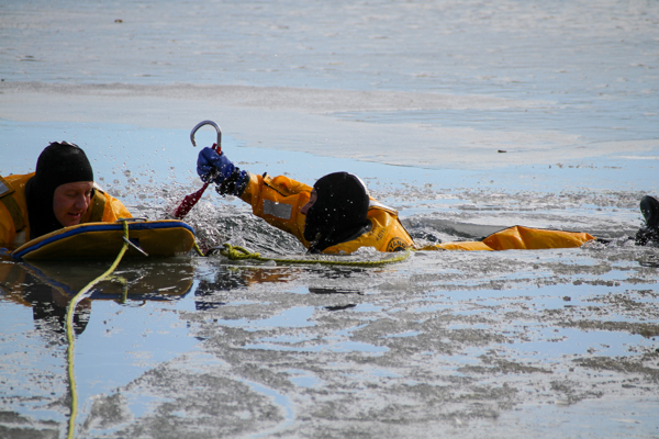 Crews at ice rescue training