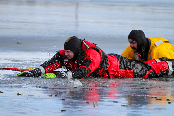 Crews at ice rescue training