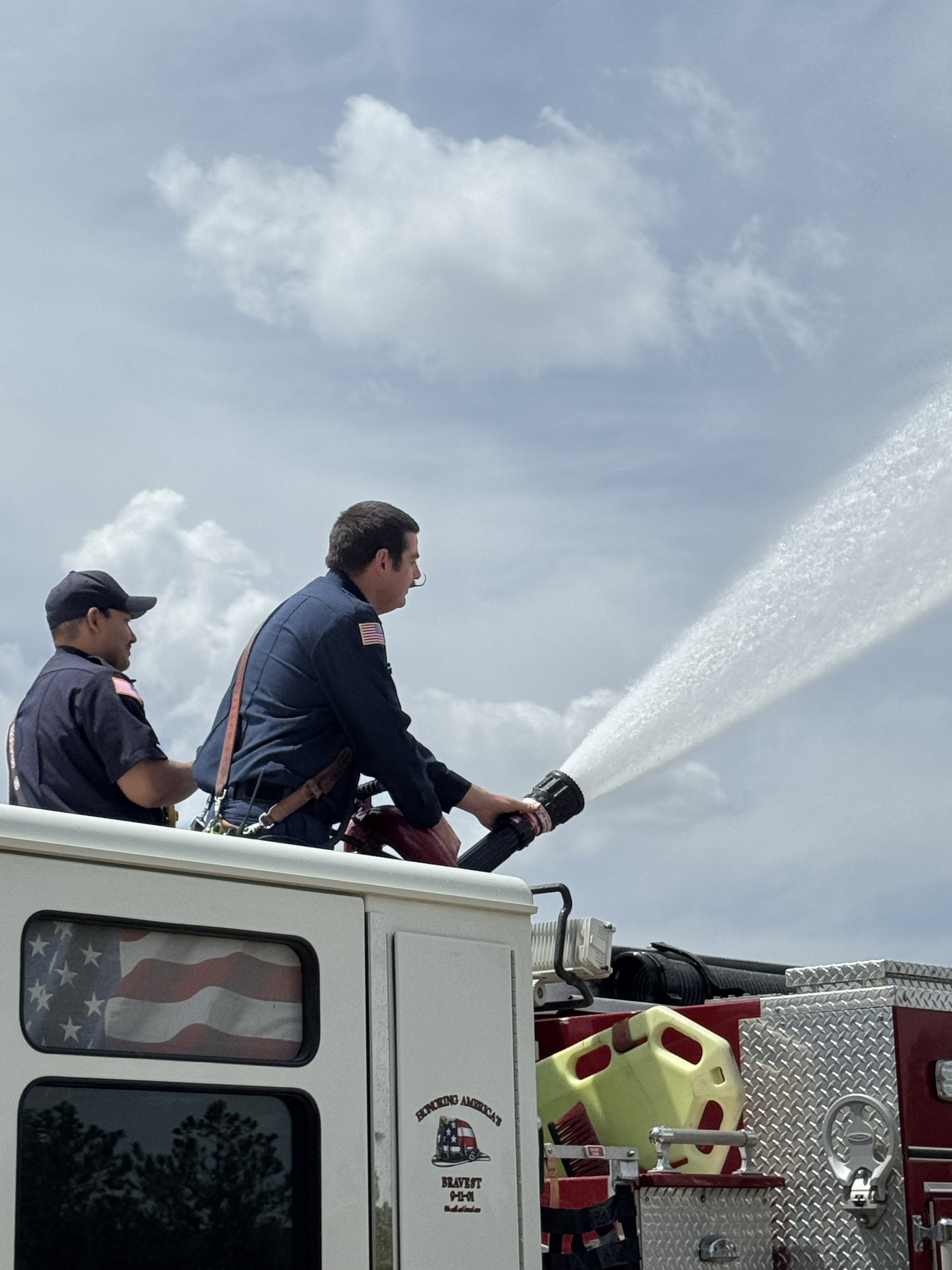 Crews and kids at SHE Field Day